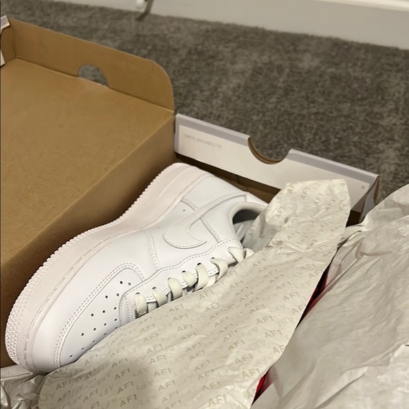 NWT  Nike Air Force 1 Red bottoms custom made Low top Sneakers SZ 8 - Picture 3 of 8